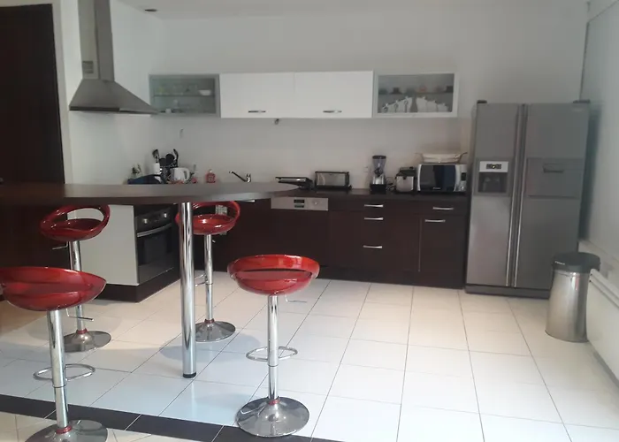 Διαμέρισμα Loft De 130 M2 Avec Et Billard Au Coeur De Μπρεστ