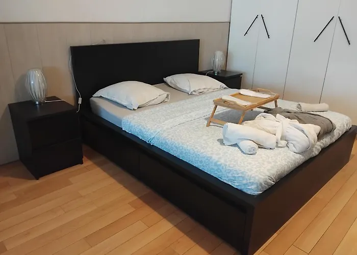 Loft De 130 M2 Avec Et Billard Au Coeur De *