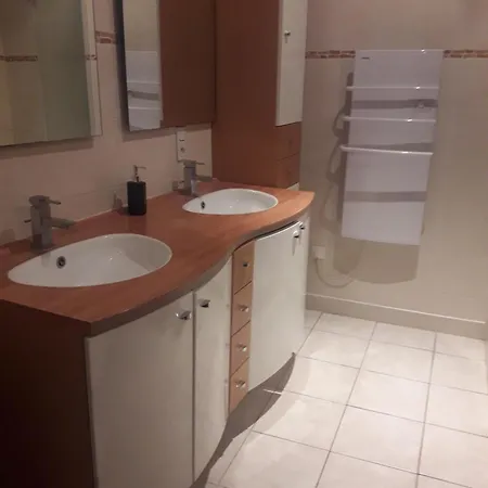 Loft De 130 M2 Avec Et Billard Au Coeur De * Brest