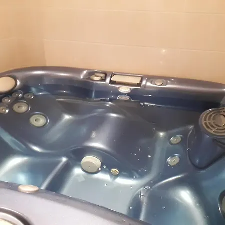 Loft De 130 M2 Avec Et Billard Au Coeur De *