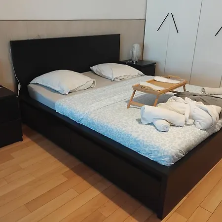 Daire Loft De 130 M2 Avec Et Billard Au Coeur De *